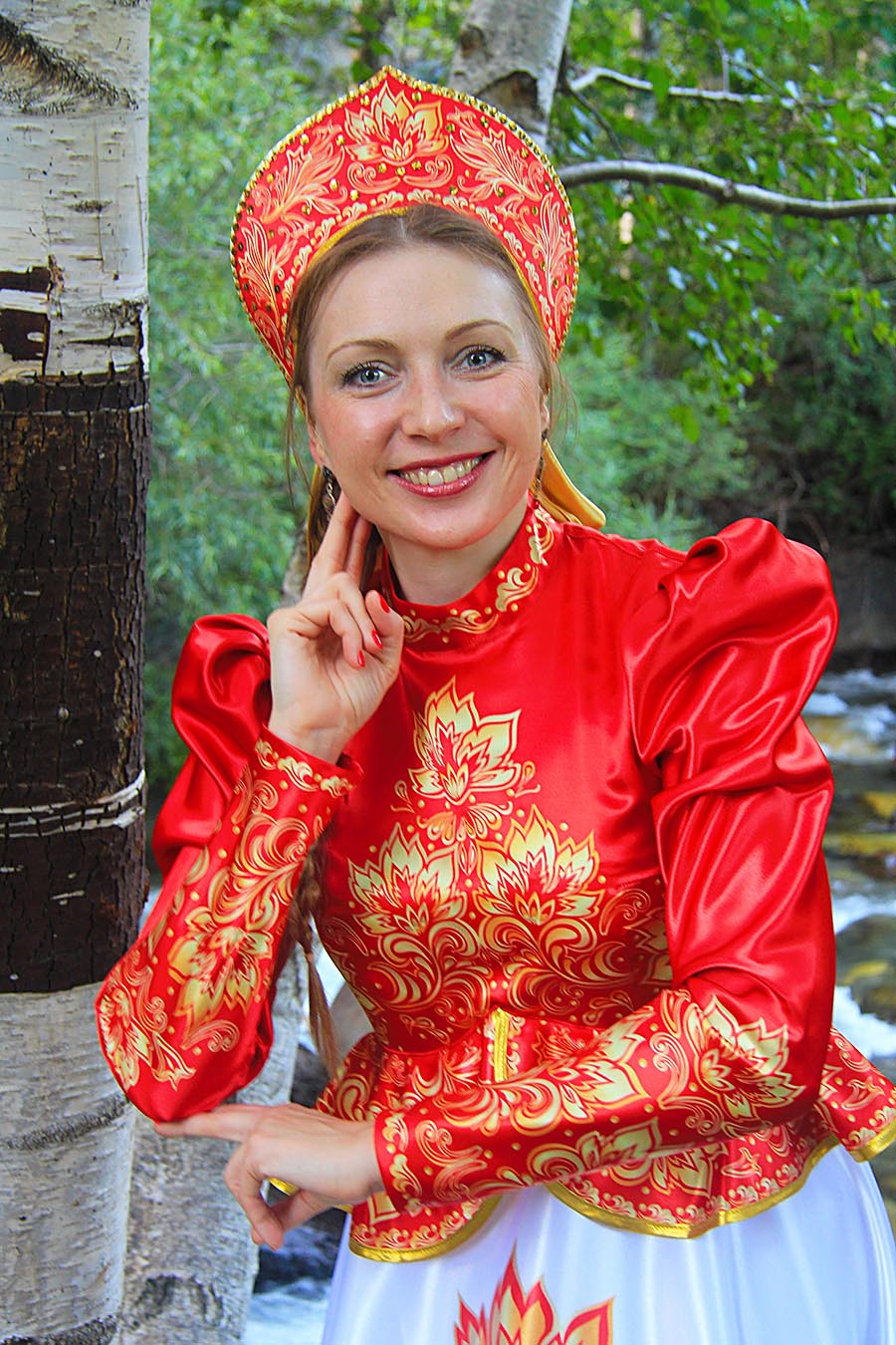 Women in Slavic costumes in Nicosia