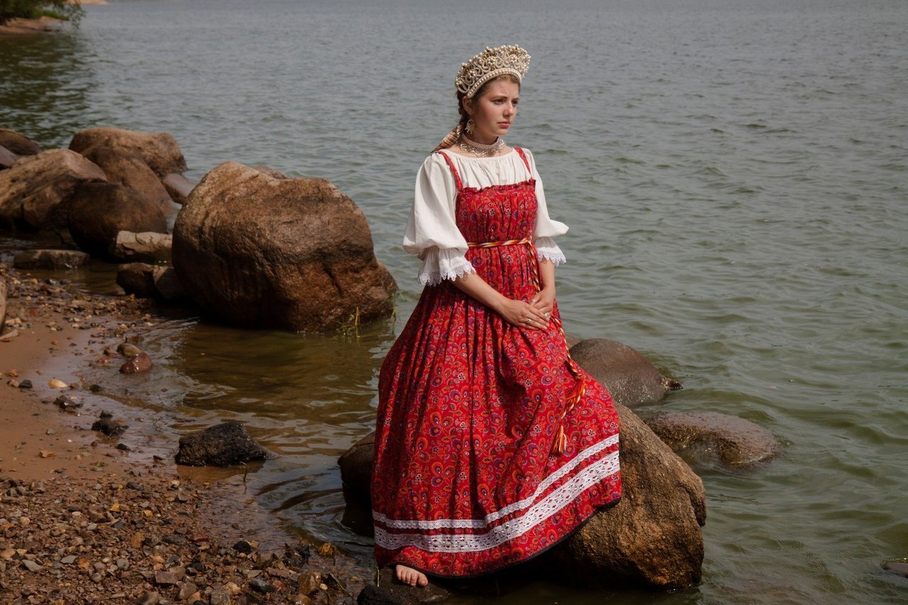 Women in Slavic costumes in Nicosia